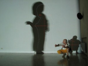 Z synkiem Maćkiem w przestrzeni instalacji :) (Biennale Sztuki w Wenecji, 2007) 